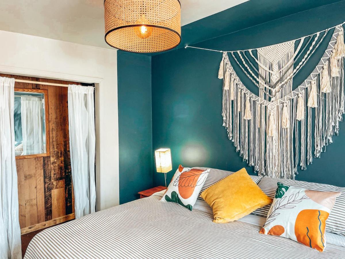 Auberge Mandala Saint-Mathieu-du-Parc Eksteriør billede